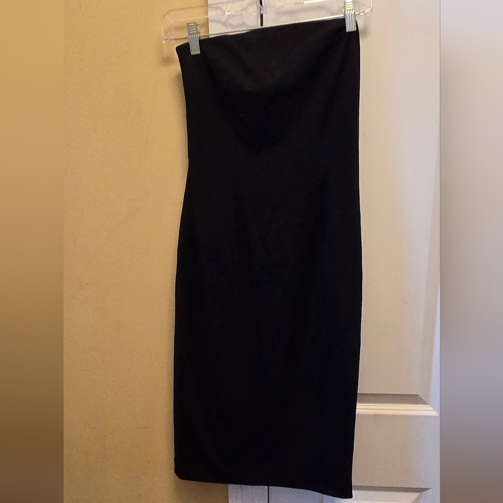 Elegant Spiegel Black Strapless Dress